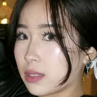 Suhwiena Naakt