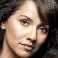 Suleka Mathew Naakt