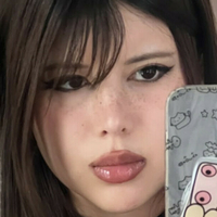 Syanne Naakt