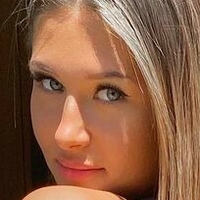 Talia Lewis-Cole Naakt