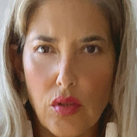 Tania Riquenes Naakt