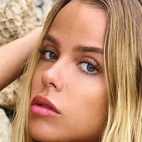 Taylor Brumann Naakt