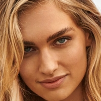 Taylor Sharpe Naakt