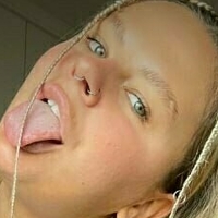 teach_ella Naakt