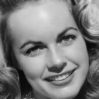 Terry Moore Naakt