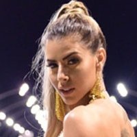 Thais Bianca Naakt