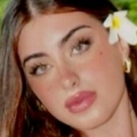 Thais Gauchkarian Naakt