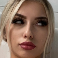 Tiannaann Naakt