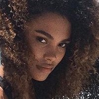 Tina Kunakey Di Vita Naakt