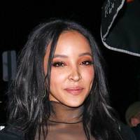 Tinashe Naakt