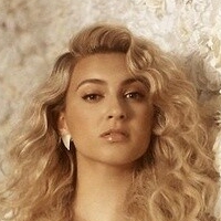 Tori Kelly Naakt