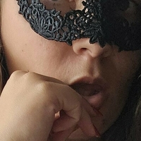u7562235743j Naakt