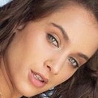 Uma Jolie Naakt
