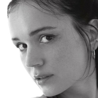 Valeria Skjørvestad Naakt