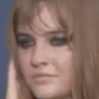 Victoria De Angelis Naakt
