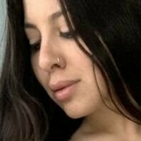 Victoria Riaz Naakt