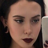 Violette Naakt