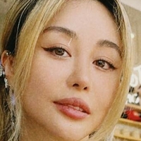 Wengie Naakt