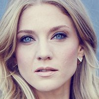 Winter Ave Zoli Naakt