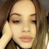 Xenia Tchoumi Naakt