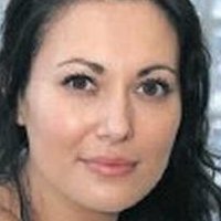 Yasmine Akram Naakt