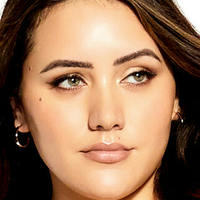 Yasmine MInovski Naakt