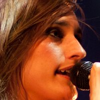 Yelle Naakt