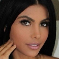 Yesli Gomez Naakt