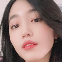 Yoojin Naakt