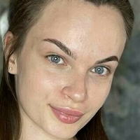 yourr.lina Naakt