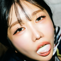 Yunjini Naakt