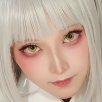 yuyunte Naakt