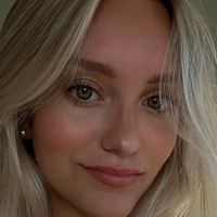 Zarah Ellen Naakt
