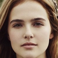 Zoey Deutch Naakt